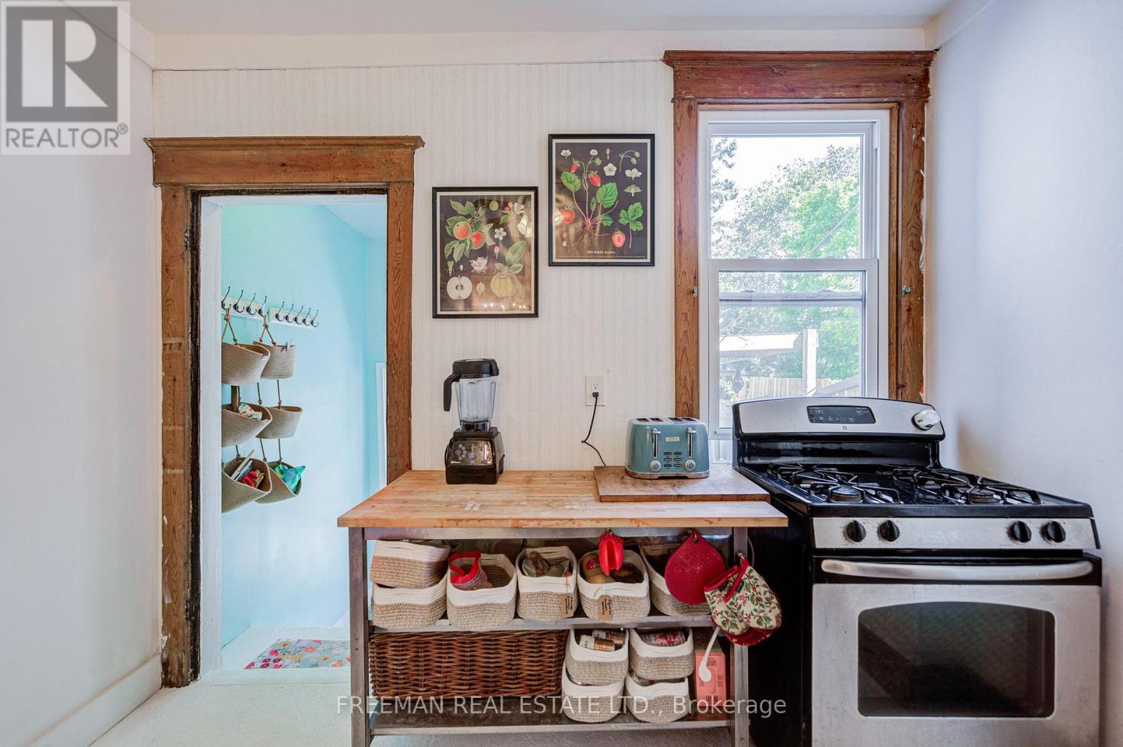 257 Bartlett Avenue, Toronto, Ontario  M6H 3G3 - Photo 17 - W13844748