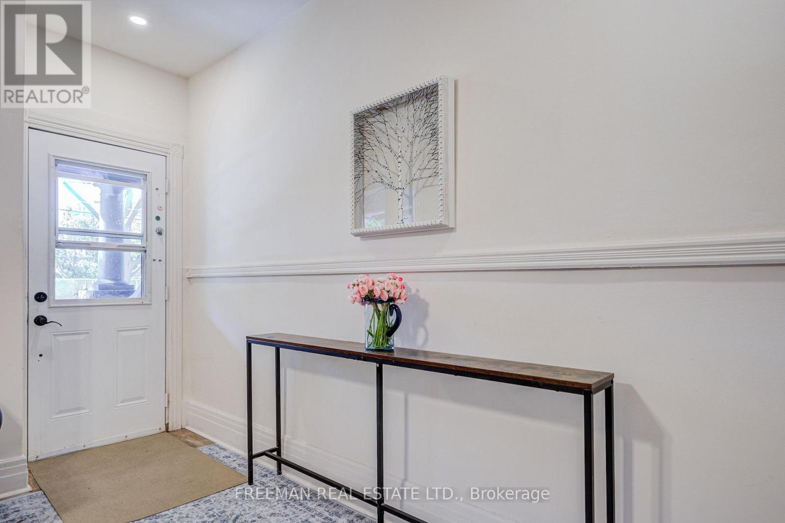 257 Bartlett Avenue, Toronto, Ontario  M6H 3G3 - Photo 6 - W13844748