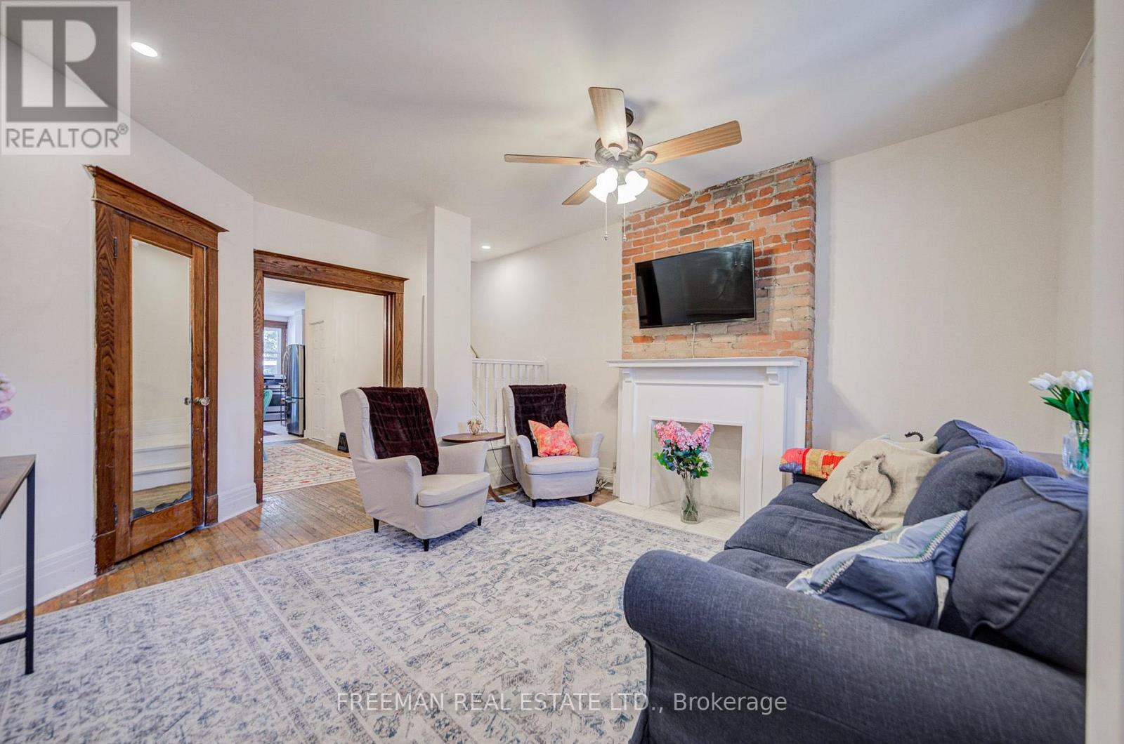257 Bartlett Avenue, Toronto, Ontario  M6H 3G3 - Photo 8 - W13844748