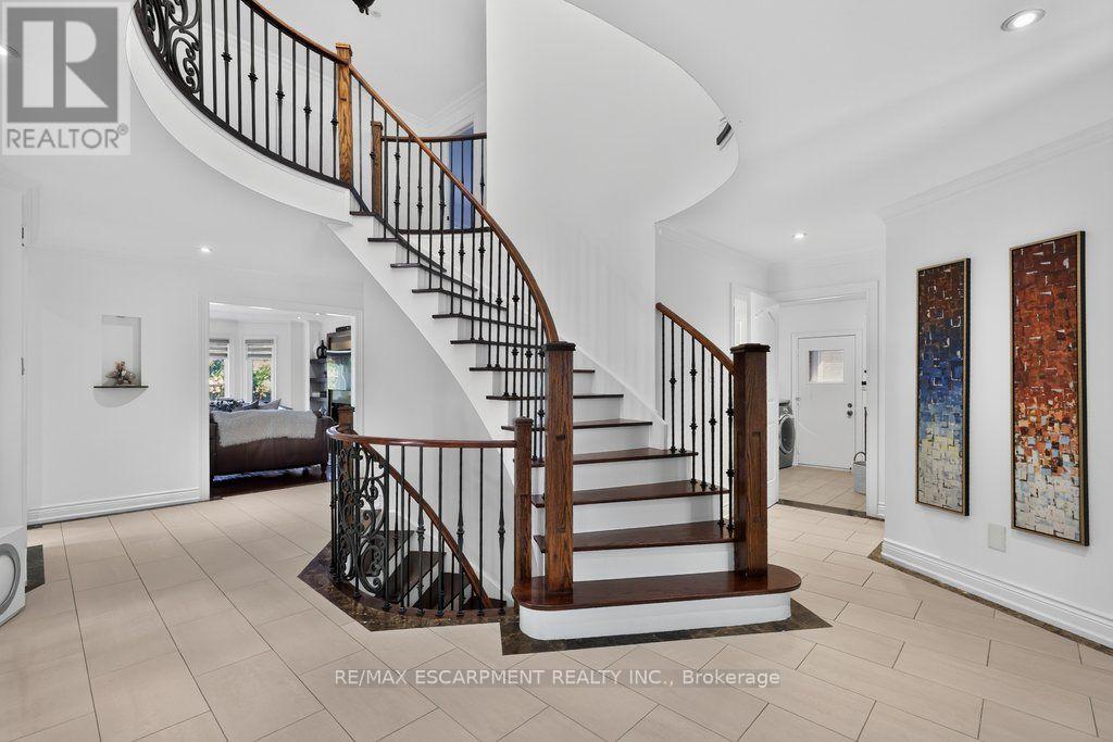 5097 Elderview Court, Mississauga, Ontario  L5M 5A9 - Photo 8 - W13843712