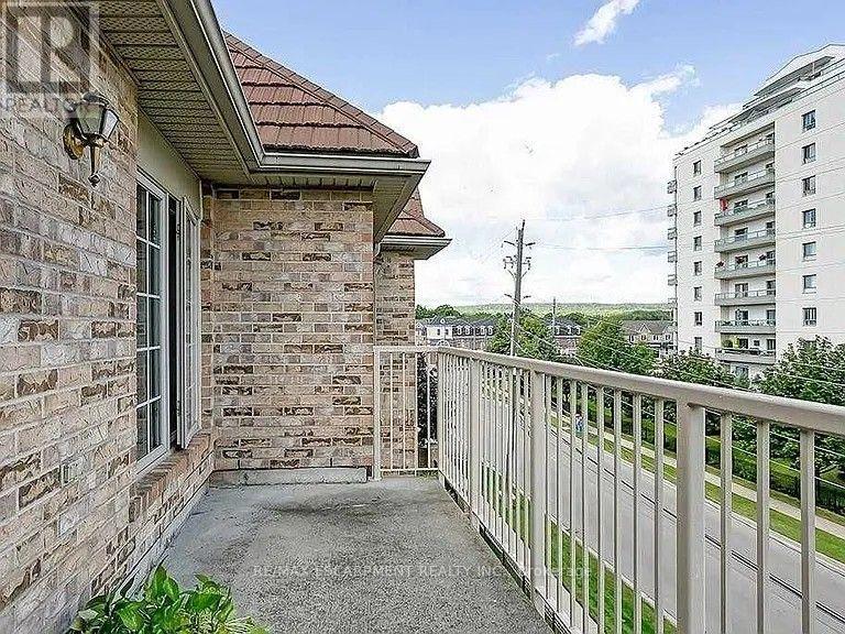 F405 - 216 Plains Road W, Burlington, Ontario  L7T 4K8 - Photo 18 - W13834098