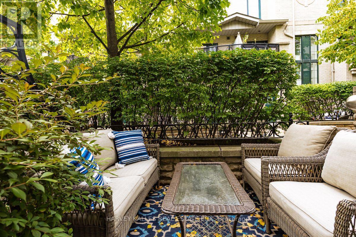 Th 9 - 1 Baxter Street, Toronto, Ontario  M4W 3W1 - Photo 10 - C13844638