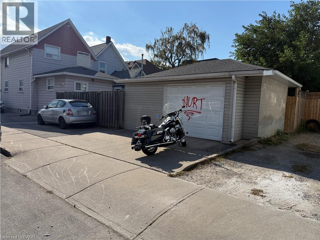 405 Cannon Street E, Hamilton, Ontario  L8L 2C5 - Photo 2 - 40867708