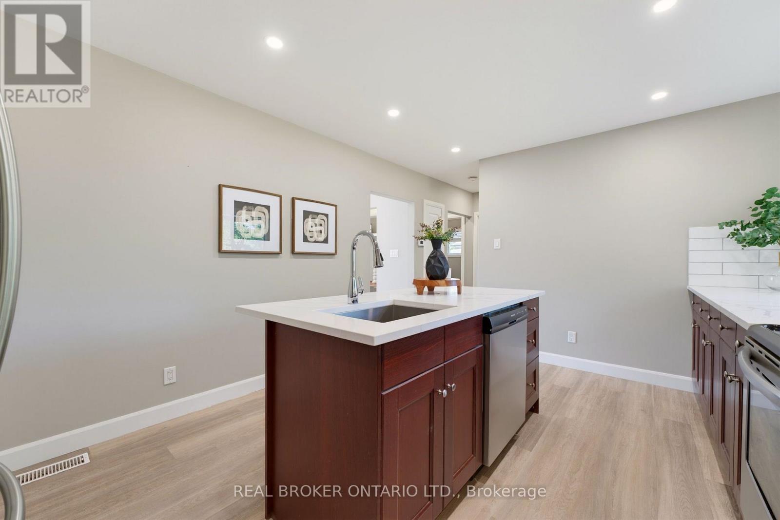 300 Westmount Road E, Kitchener, Ontario  N2M 4Z1 - Photo 13 - X13844694