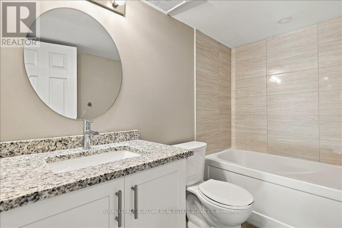Lower - 17 Eby Street S, Kitchener, Ontario  N2G 3K6 - Photo 8 - X13844736