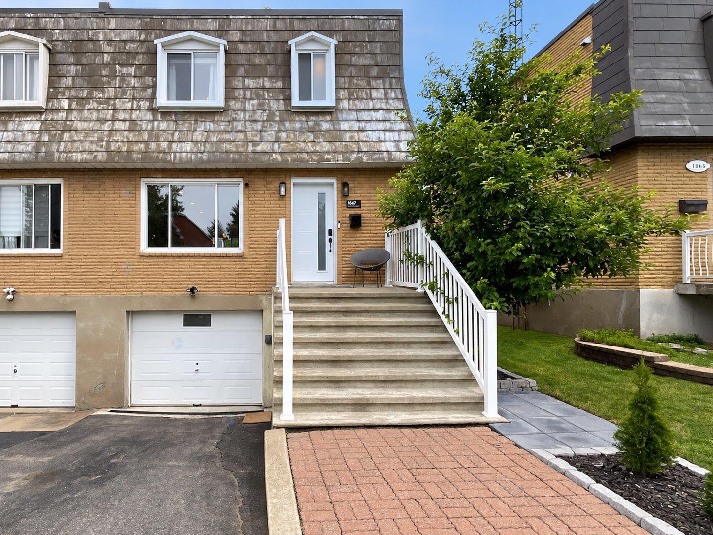 1067 Rue Thierry Montréal (LaSalle) Quebec Canada H8N1G8 3