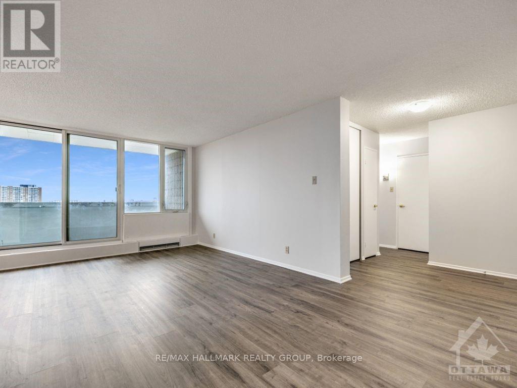 1402 - 2625 Regina Street, Ottawa, Ontario  K2B 5W8 - Photo 4 - X13844796