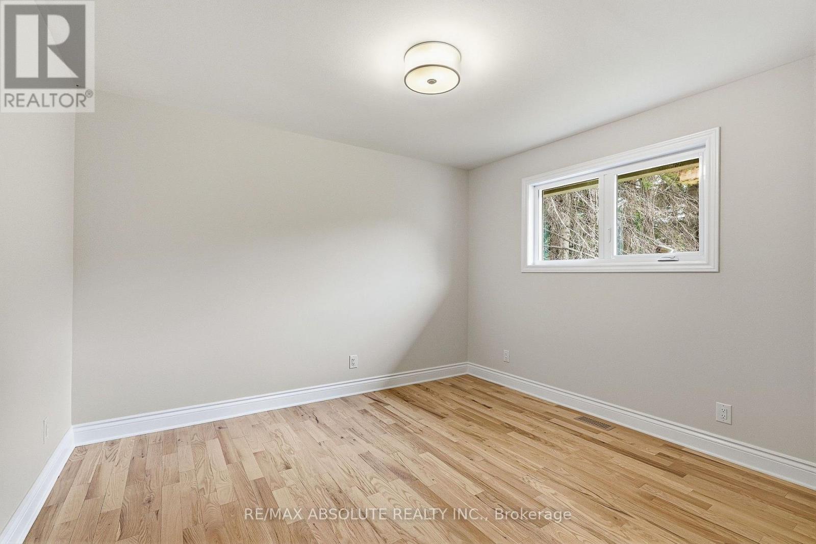 1095 Kenaston Street, Ottawa, Ontario  K1B 3P4 - Photo 13 - X13844870