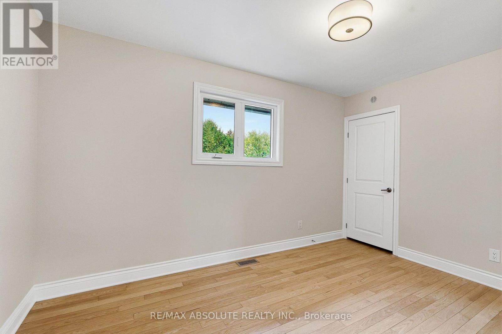 1095 Kenaston Street, Ottawa, Ontario  K1B 3P4 - Photo 15 - X13844870