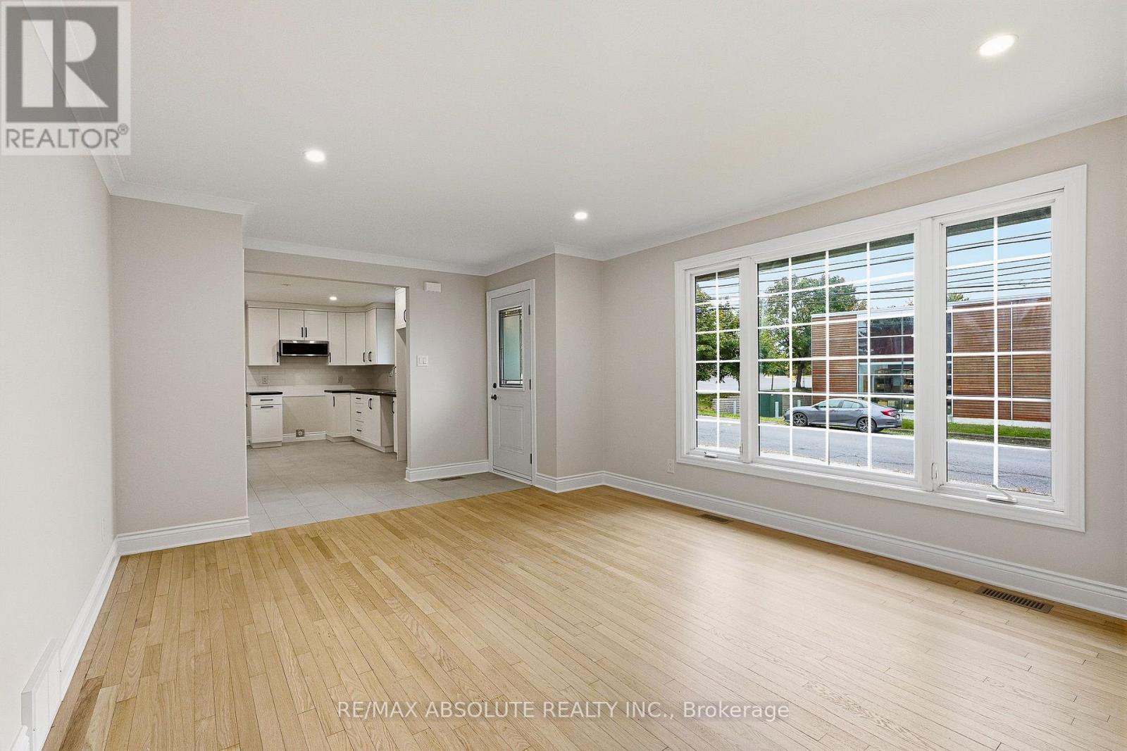 1095 Kenaston Street, Ottawa, Ontario  K1B 3P4 - Photo 7 - X13844870