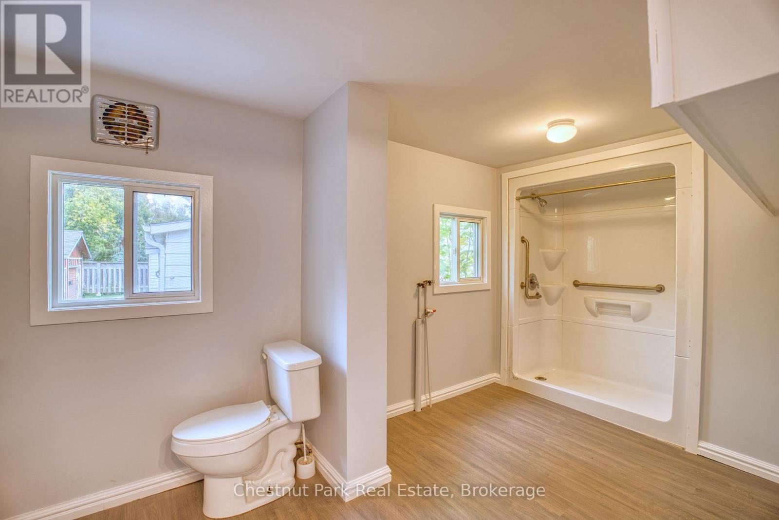 383 Thompson Street, Meaford, Ontario  N4L 1H7 - Photo 9 - X12387994