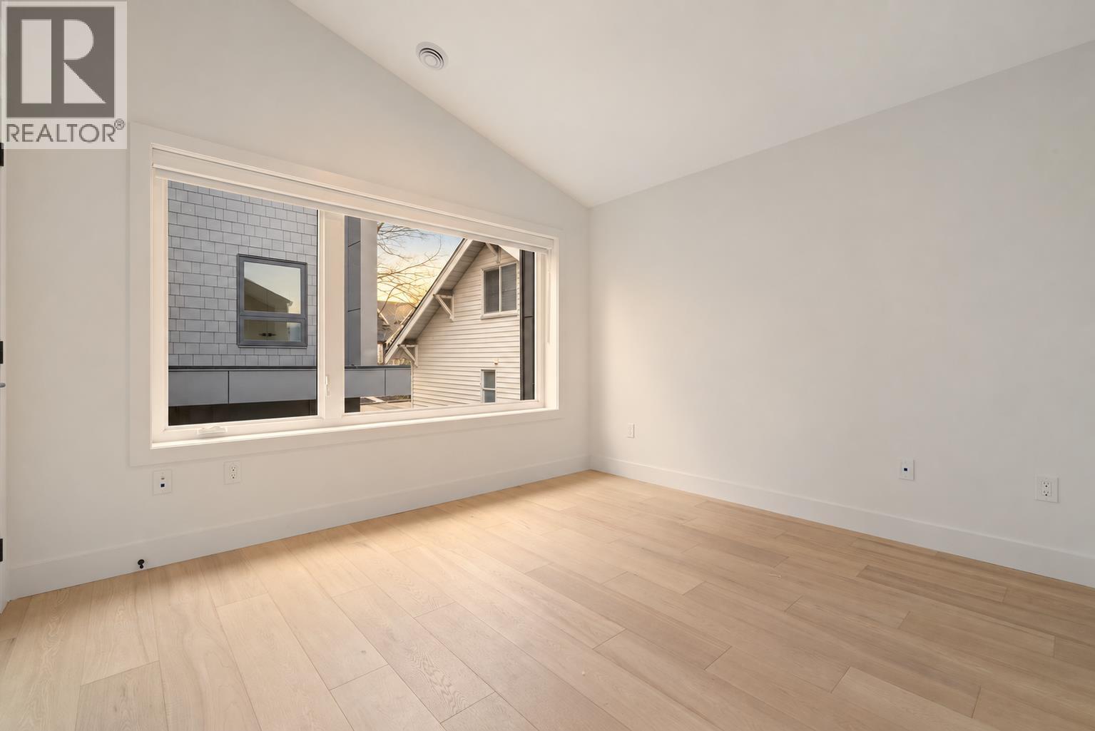 1 2539 Grant Street, Vancouver, British Columbia  V5K 3G6 - Photo 13 - R3170961