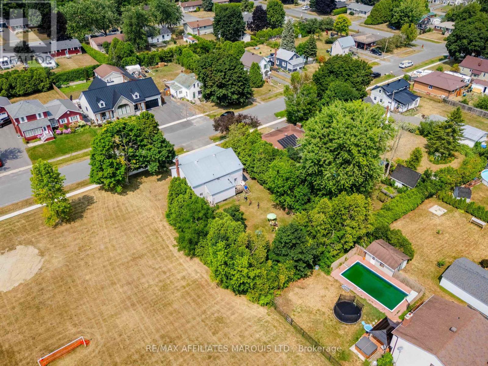 52 Elm St Ingleside Street, South Stormont, Ontario  K0C 1R0 - Photo 7 - X13844838