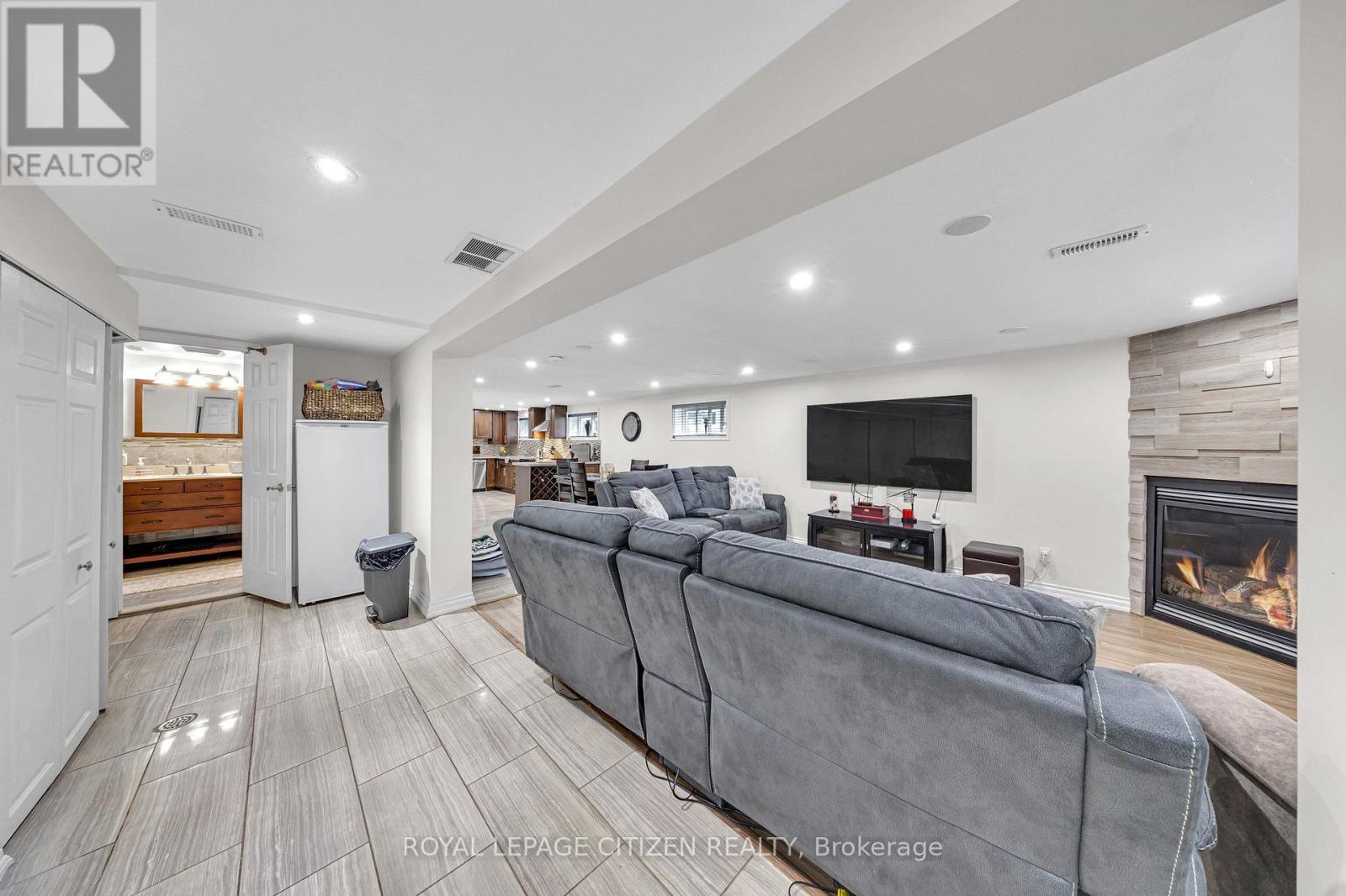 57 Bakerton Drive, Toronto, Ontario  M1J 2T3 - Photo 39 - E13844764