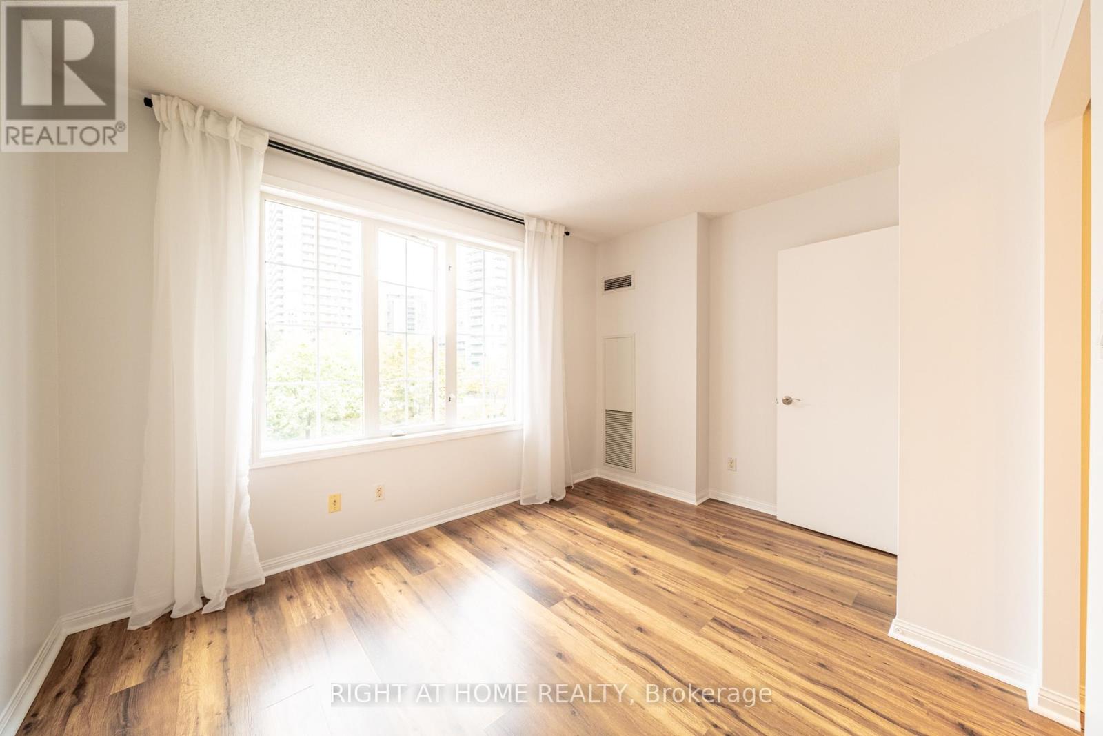 255 - 64 Douro Street, Toronto, Ontario  M6K 3N4 - Photo 15 - C13840110