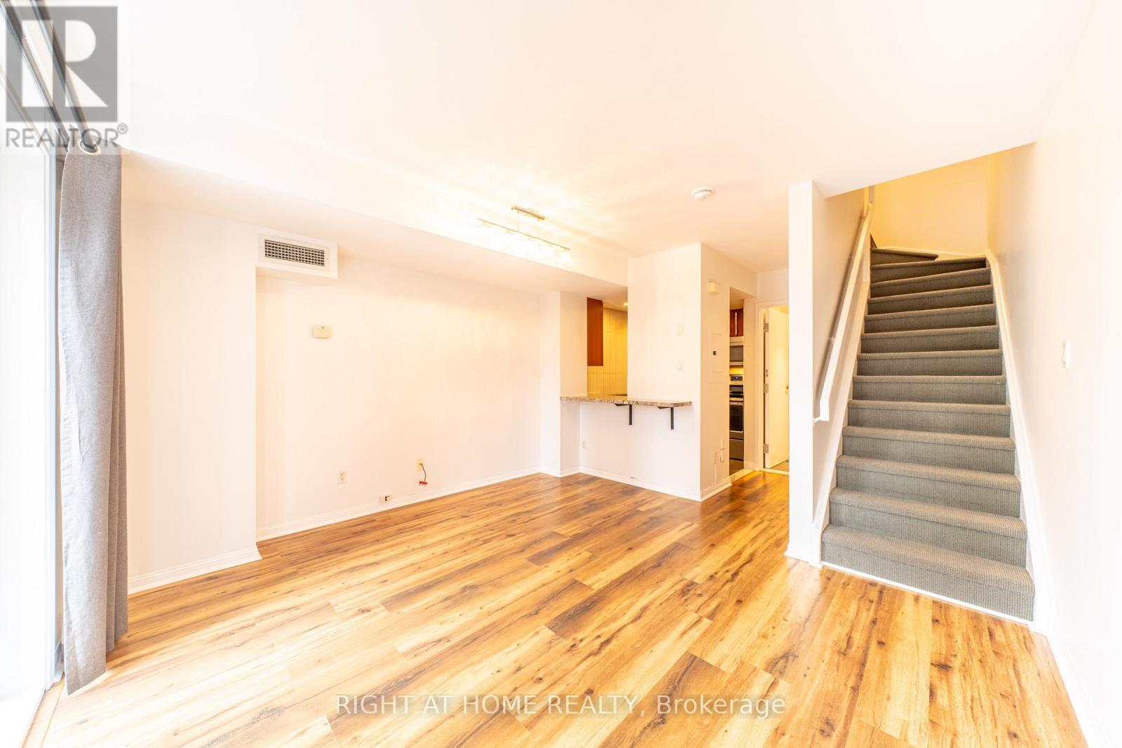 255 - 64 Douro Street, Toronto, Ontario  M6K 3N4 - Photo 4 - C13840110