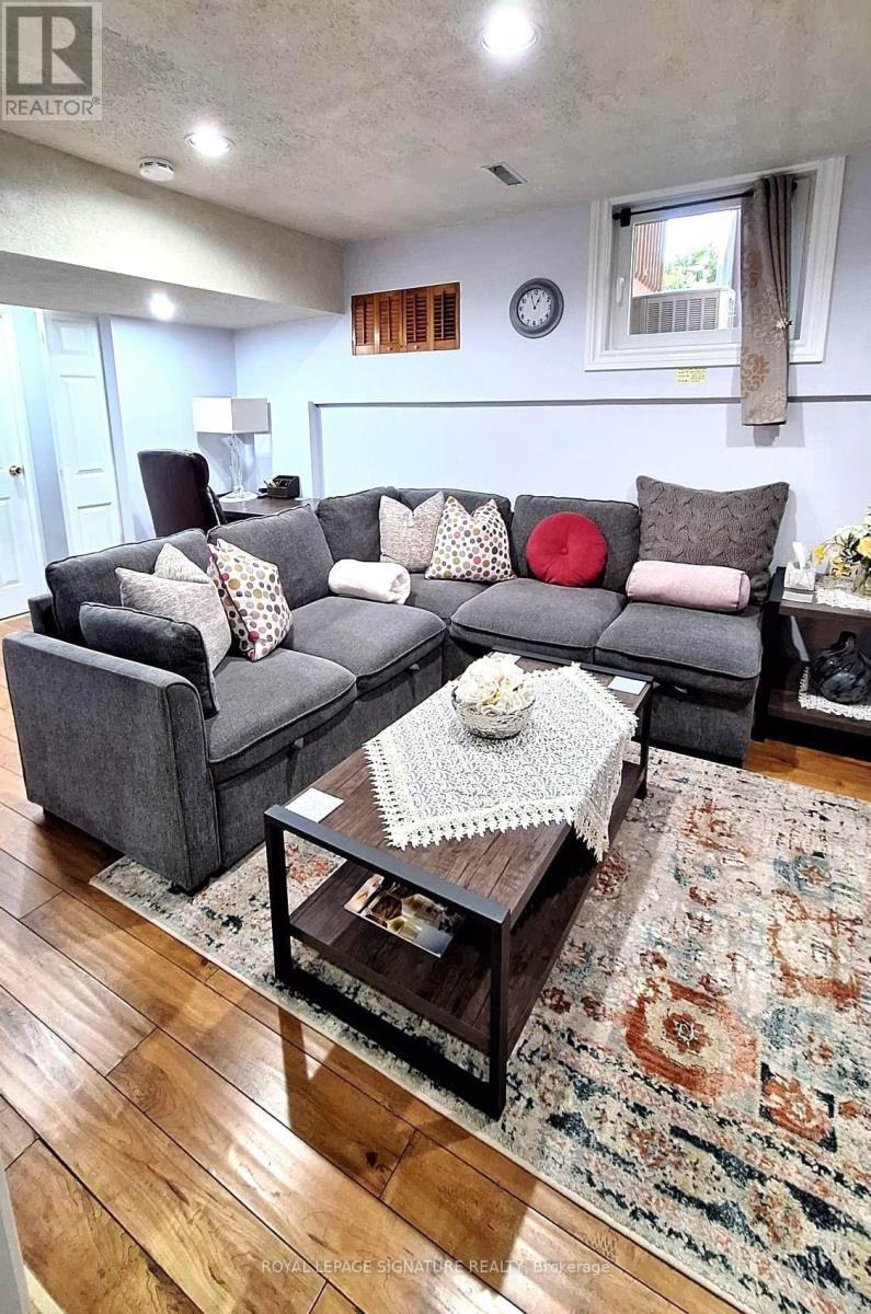 6 Blairville Street, Toronto, Ontario  M3H 5Y5 - Photo 2 - C13843402