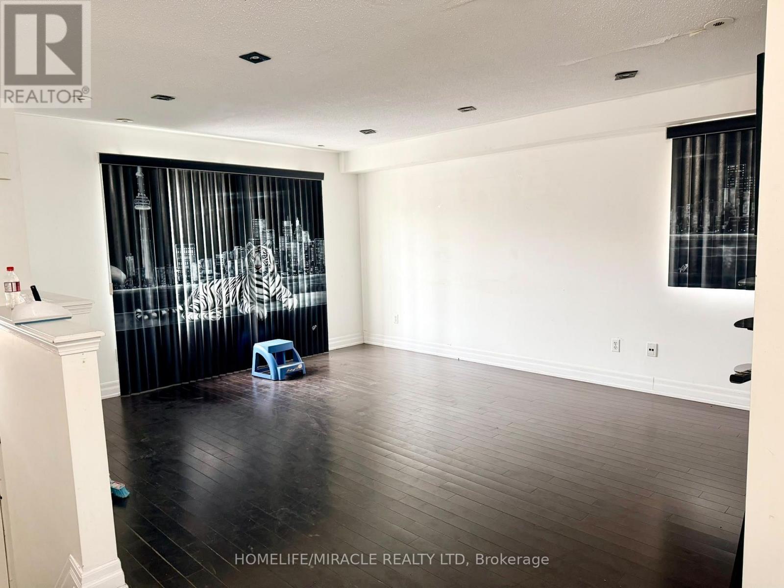 1 - 2800 Eglinton Avenue E, Toronto (Eglinton East), Ontario  M1J 2C8 - Photo 5 - E13723474