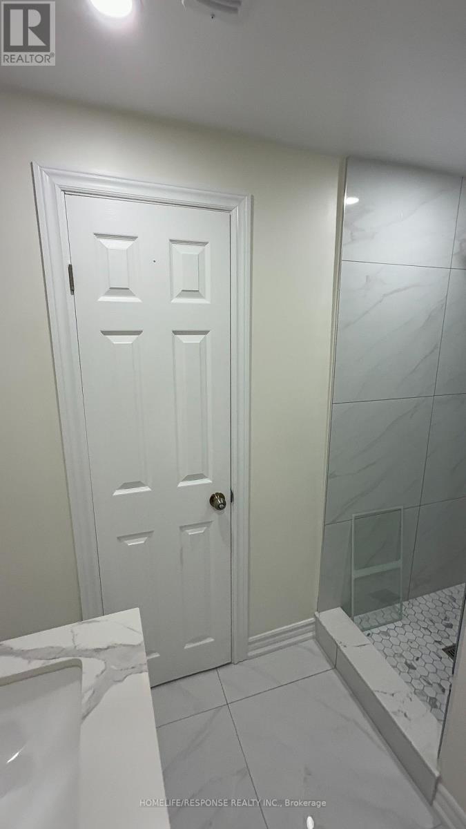 208 Lake Promenade, Toronto, Ontario  M8W 1A8 - Photo 14 - W13844794