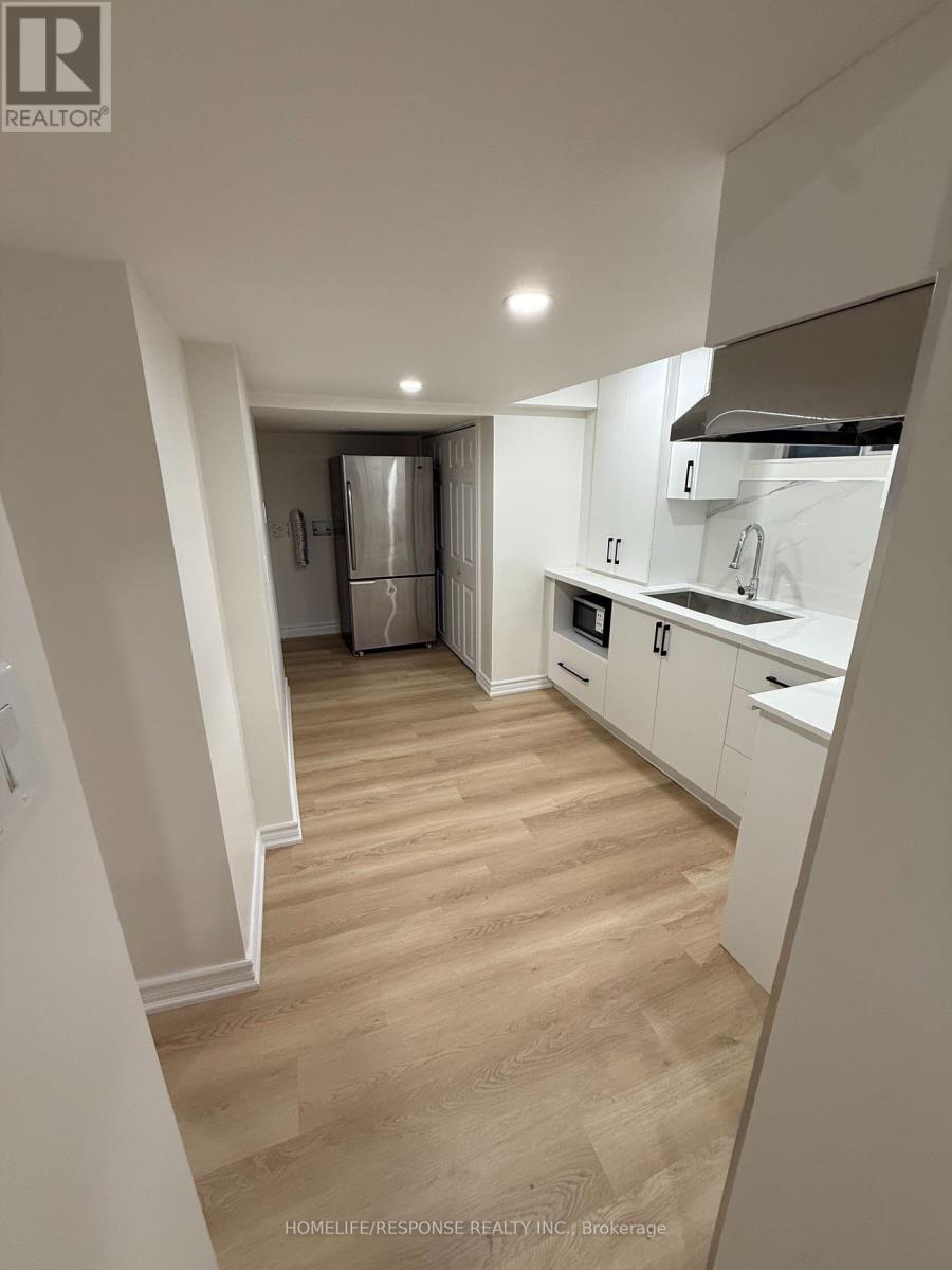 208 Lake Promenade, Toronto, Ontario  M8W 1A8 - Photo 6 - W13844794