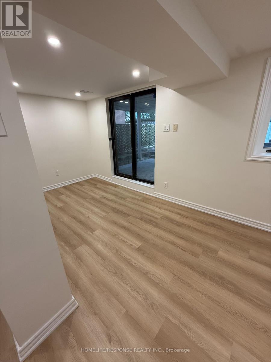 208 Lake Promenade, Toronto, Ontario  M8W 1A8 - Photo 8 - W13844794