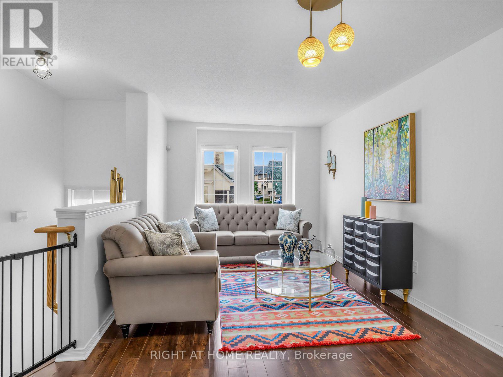 46 - 50 Strathaven Drive, Mississauga, Ontario  L5R 4E7 - Photo 3 - W13844828
