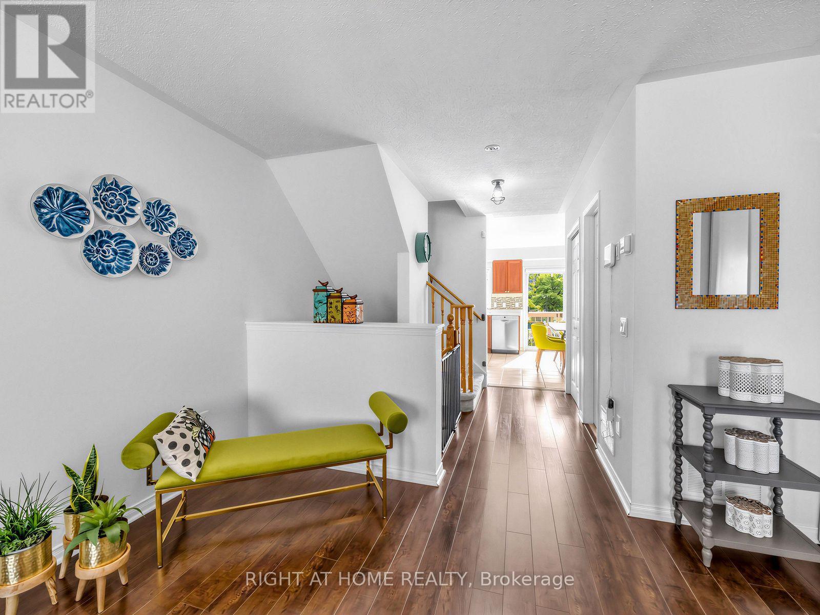 46 - 50 Strathaven Drive, Mississauga, Ontario  L5R 4E7 - Photo 4 - W13844828