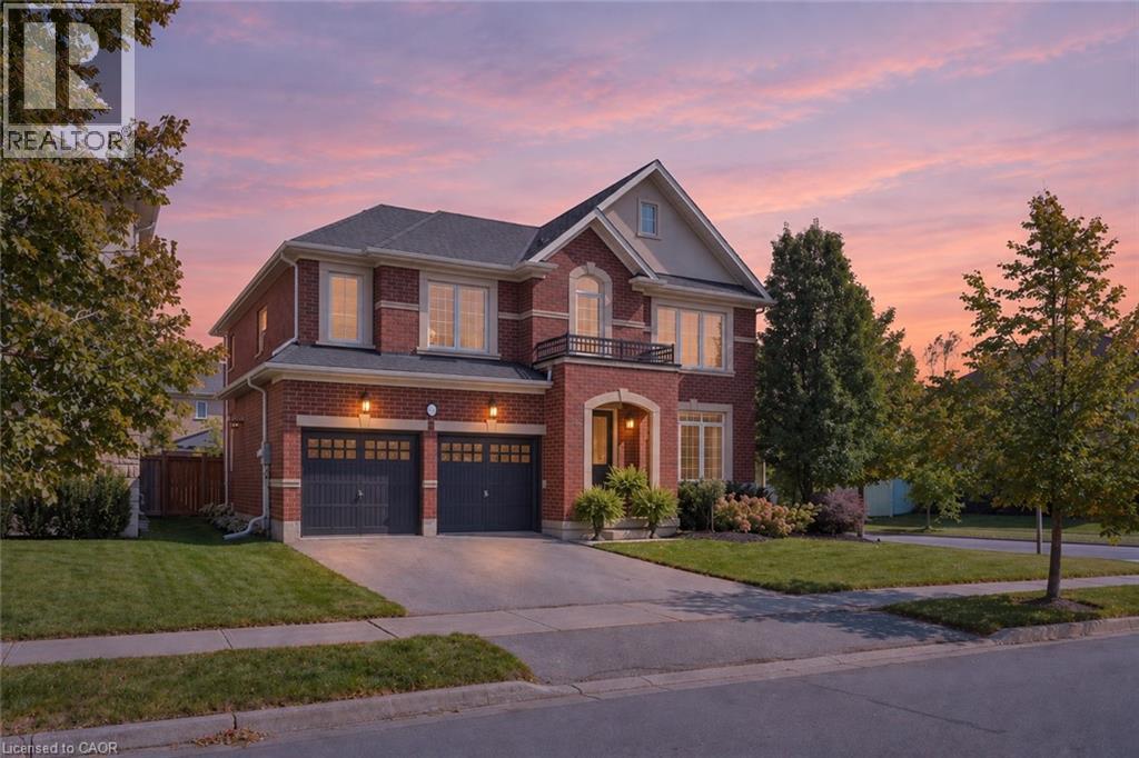 136 SUTHERLAND Crescent, Ancaster, Ontario
