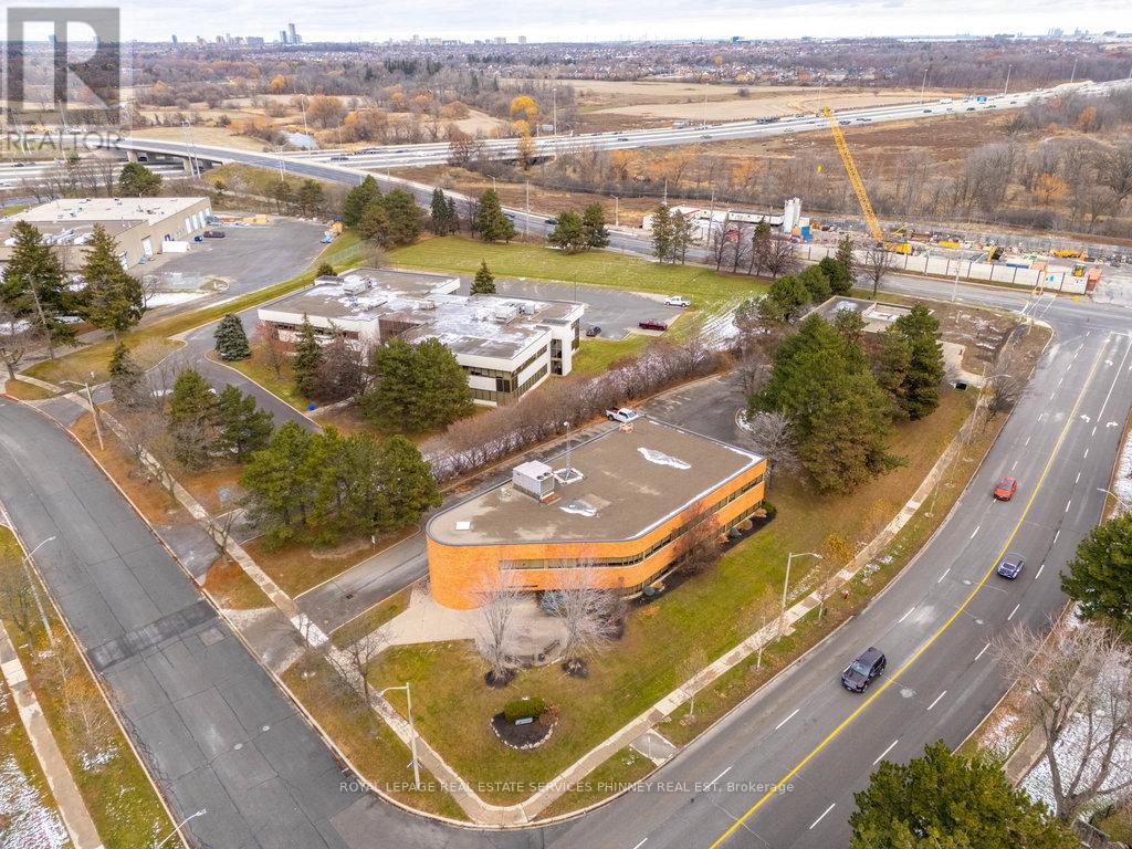 6800 Campobello Road, Mississauga, Ontario L5N 2L8 - Photo 6 - W12601632