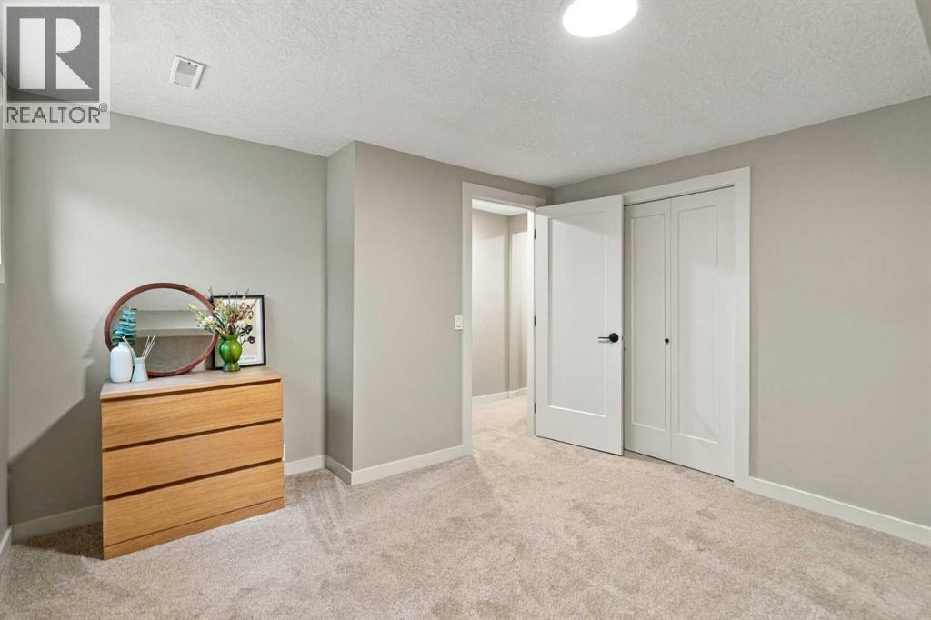 1161 Hunterston Hill NW, Calgary, Alberta  T2K 4P1 - Photo 30 - A2346992