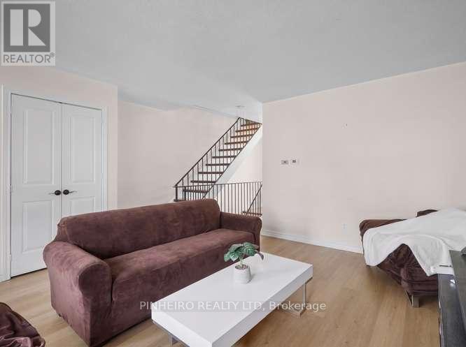 122 Garland Lane, London East, Ontario  N5V 3K8 - Photo 7 - X13845086