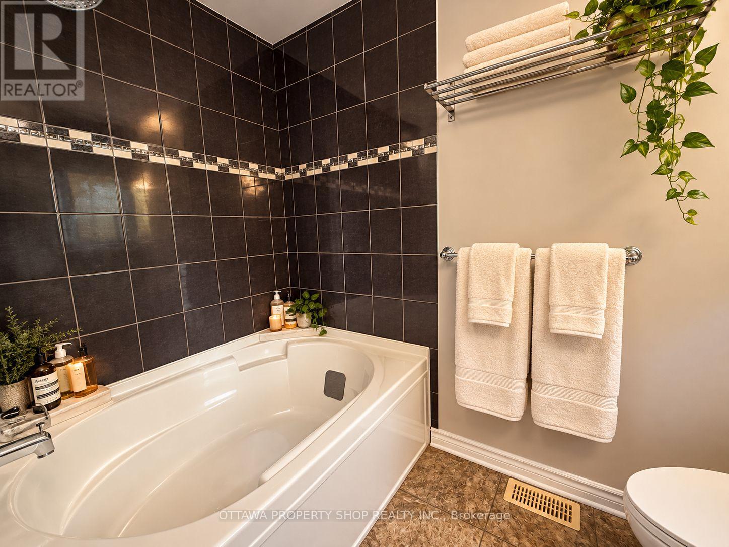 2482 Esprit Drive, Ottawa, Ontario  K4A 0S6 - Photo 14 - X13844914
