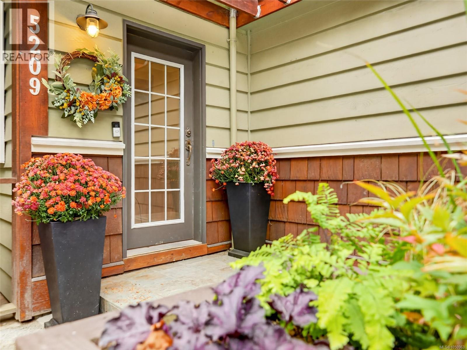 5209 Old West Saanich Rd