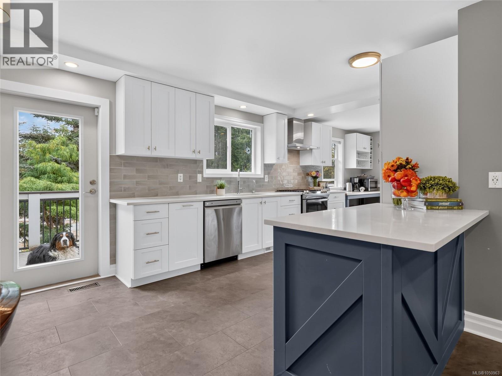 5209 Old West Saanich Rd