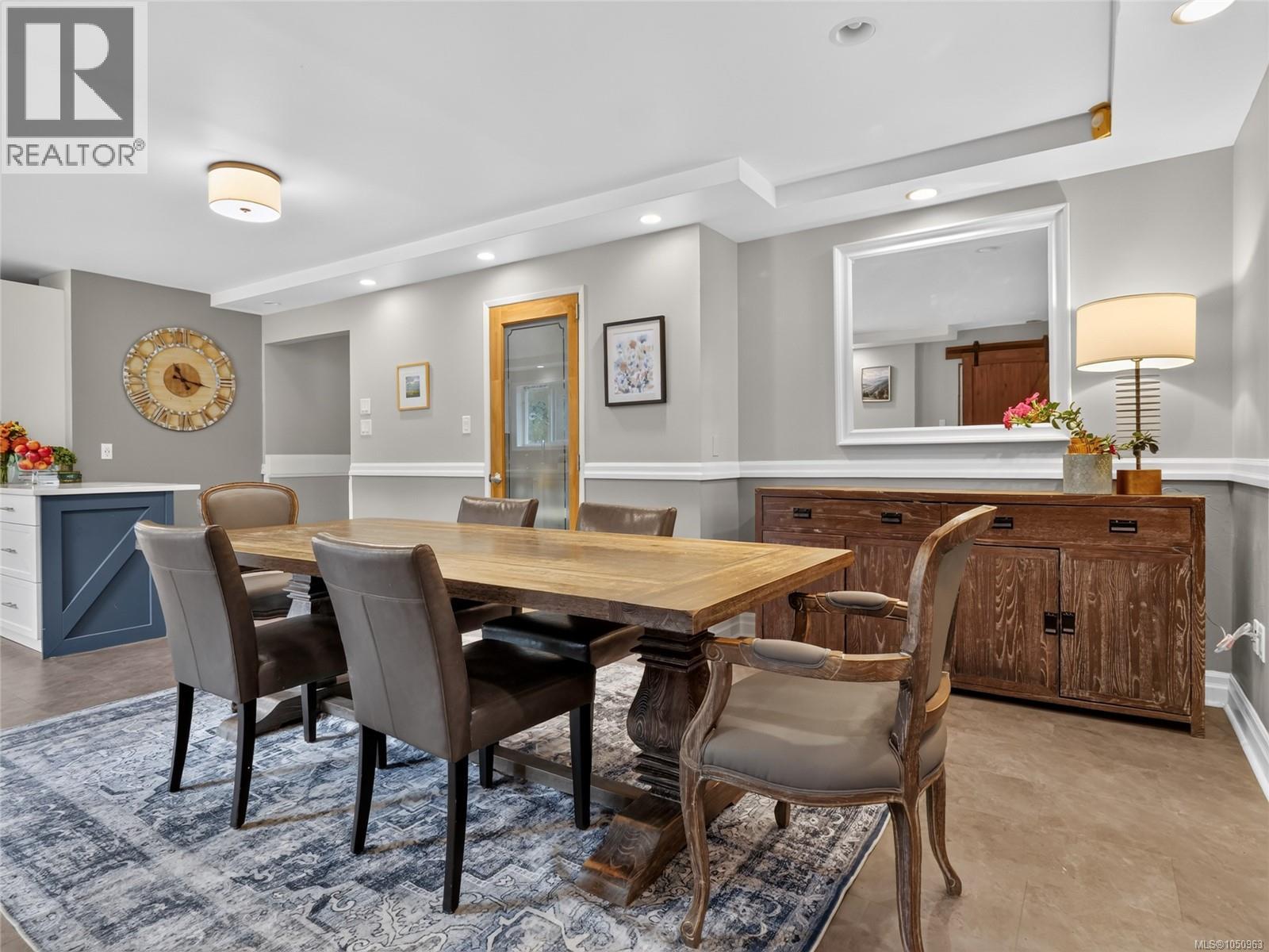 5209 Old West Saanich Rd