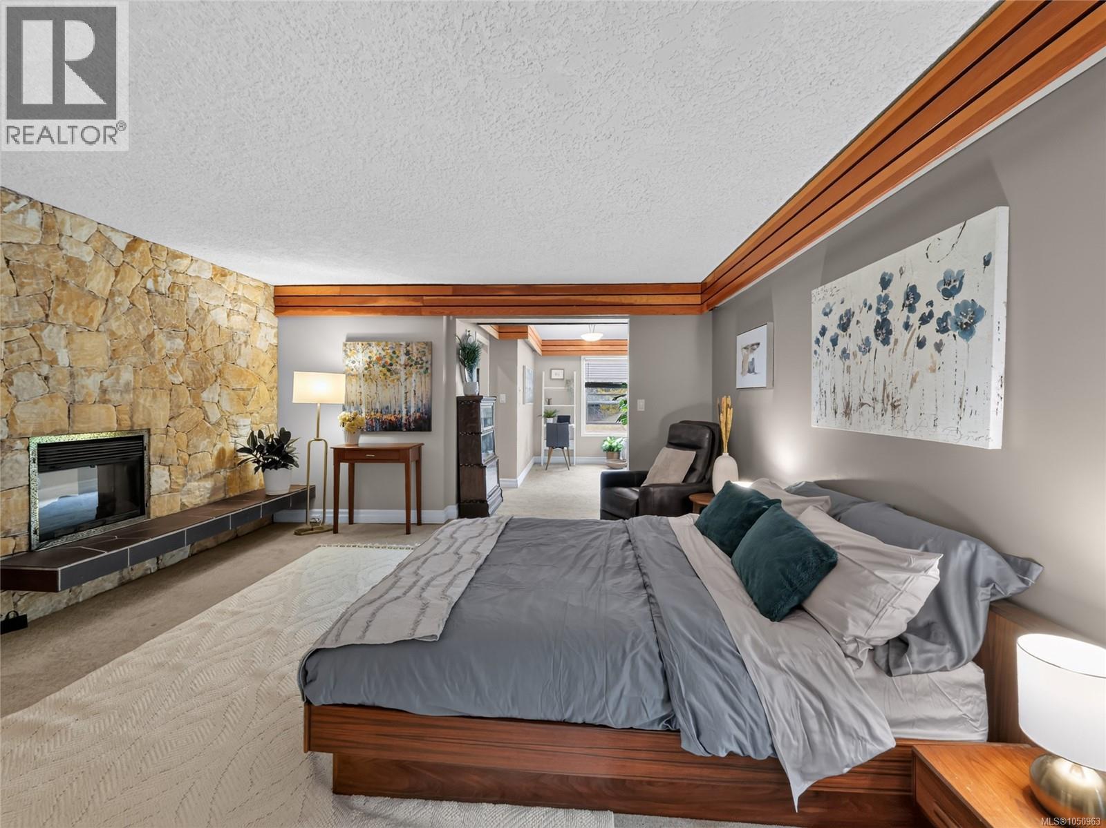 5209 Old West Saanich Rd