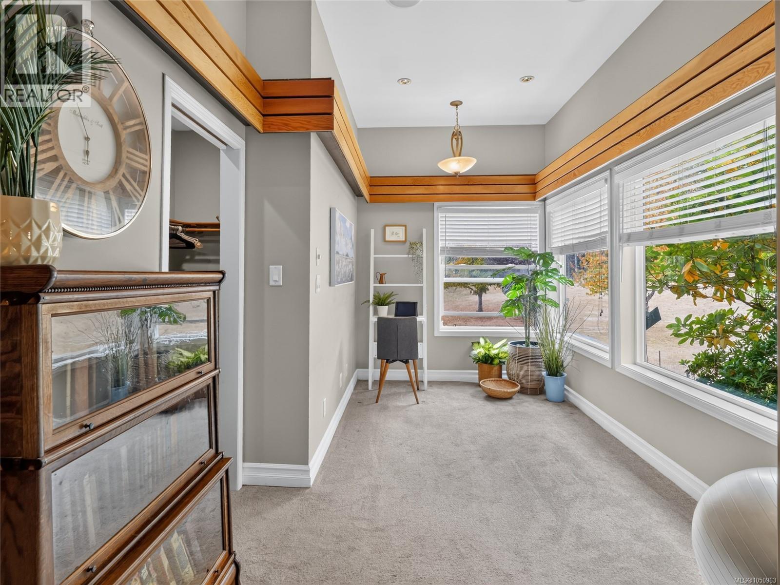 5209 Old West Saanich Rd