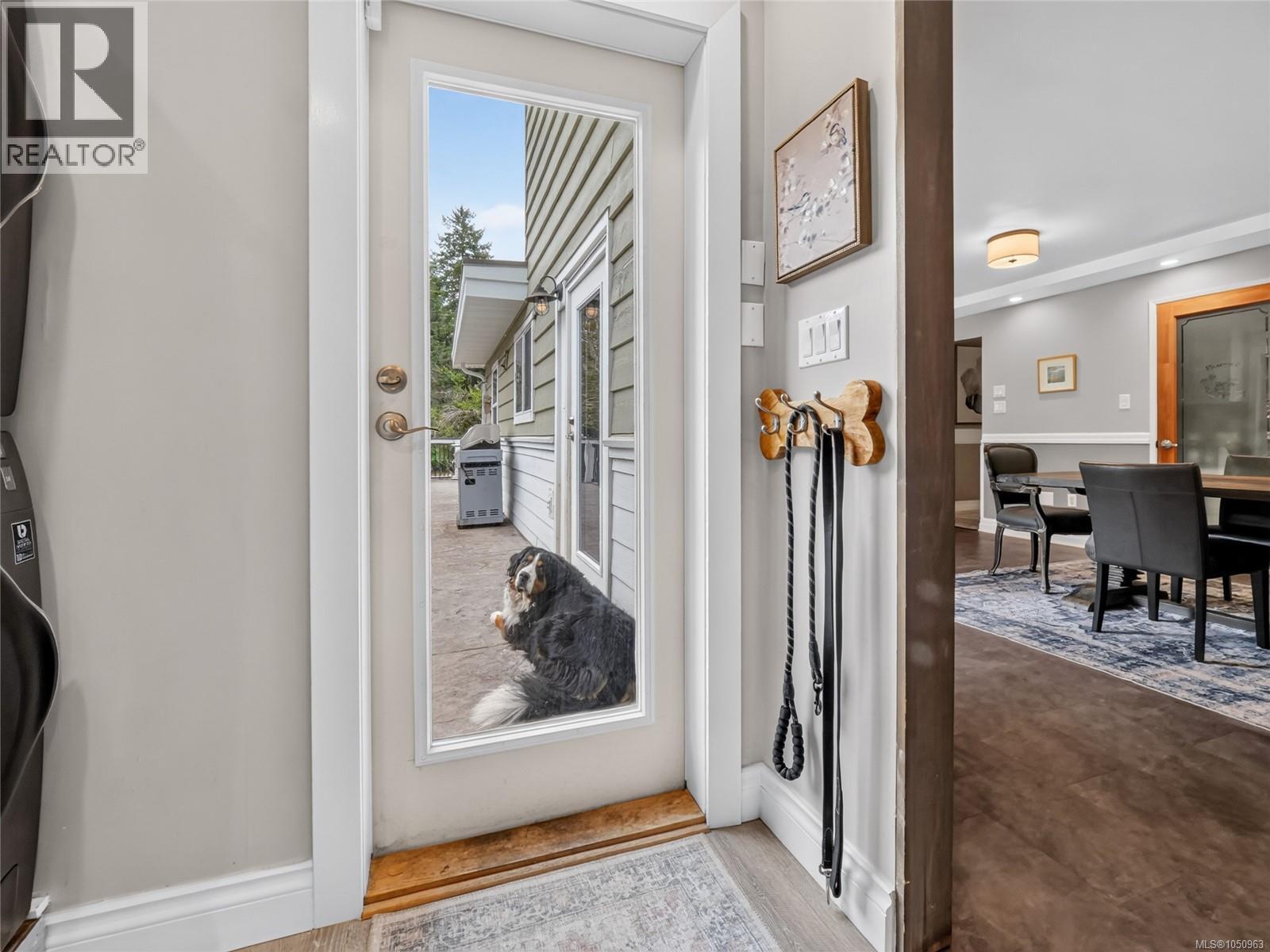 5209 Old West Saanich Rd