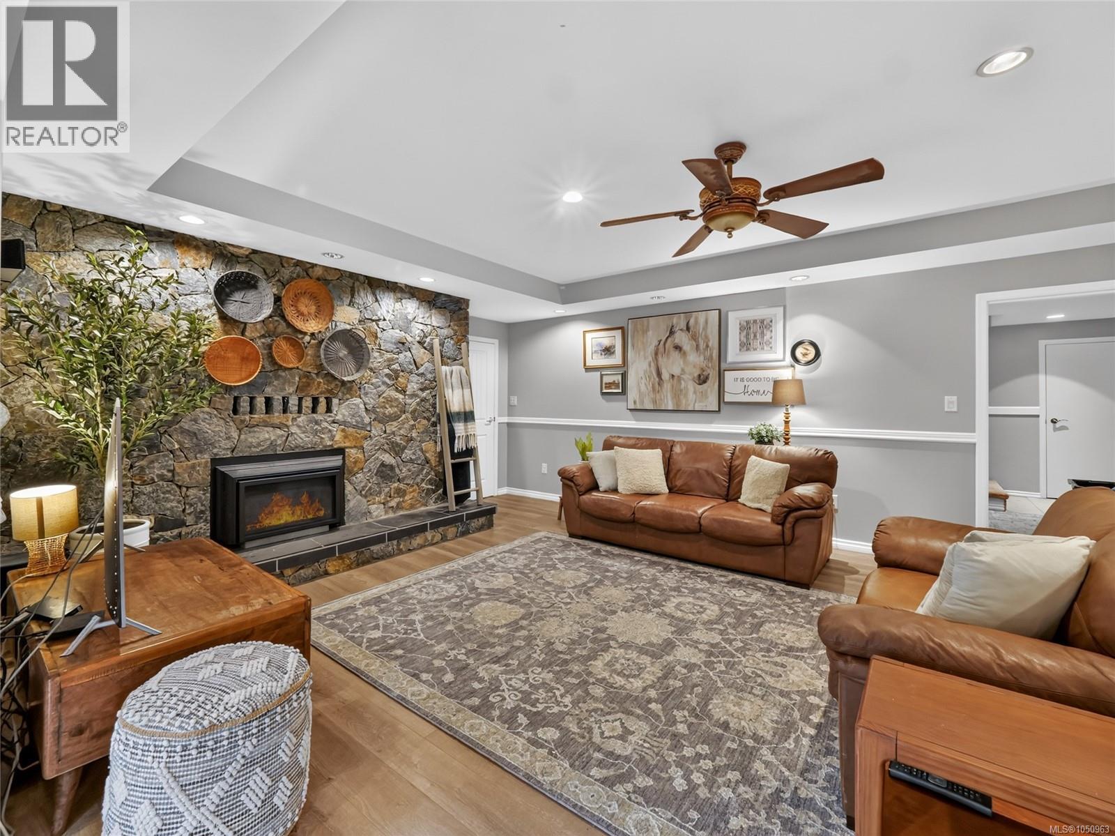 5209 Old West Saanich Rd