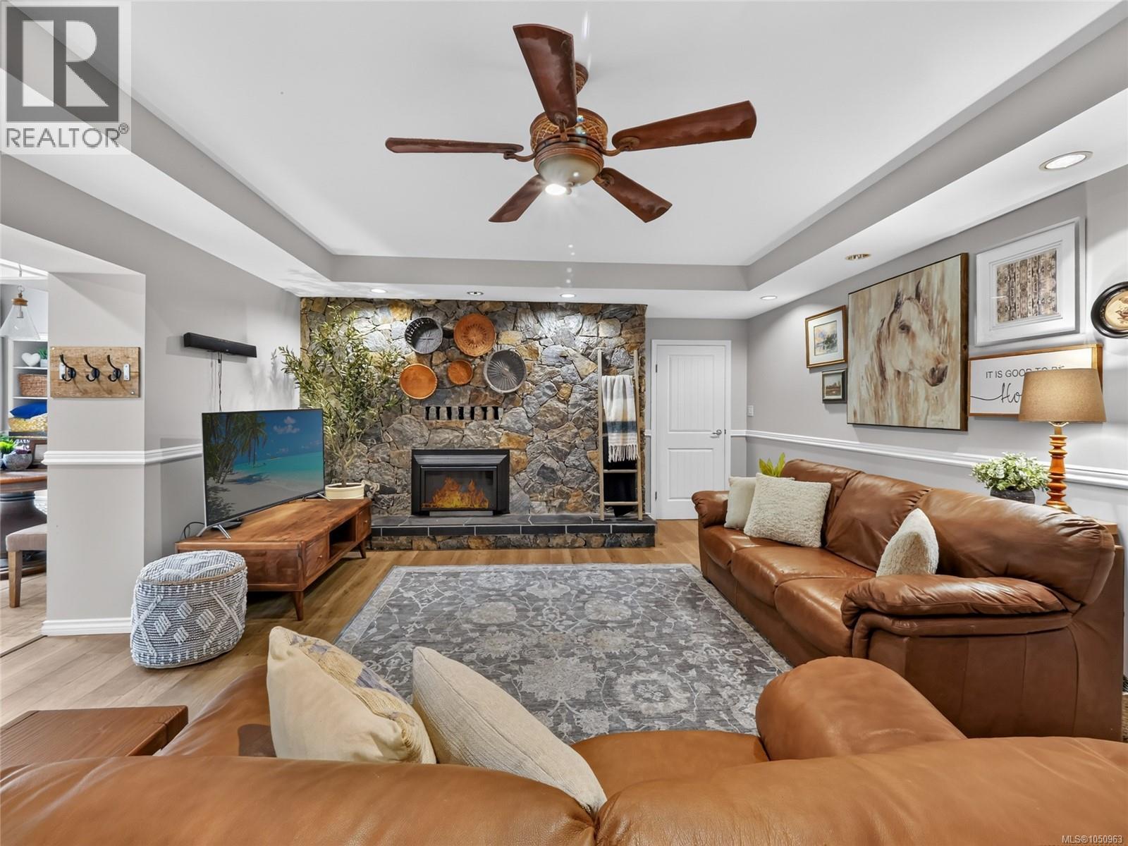 5209 Old West Saanich Rd