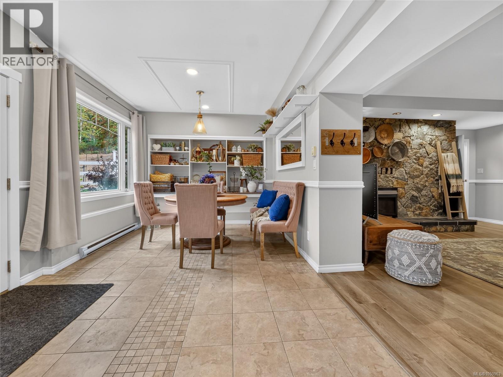 5209 Old West Saanich Rd