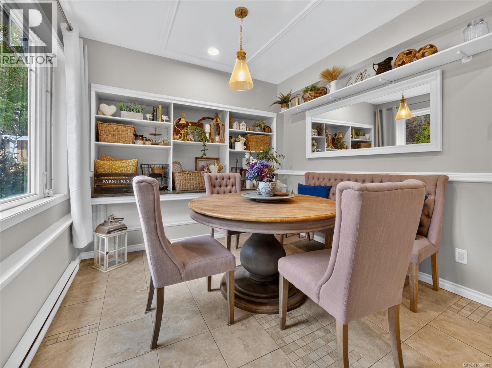 5209 Old West Saanich Rd