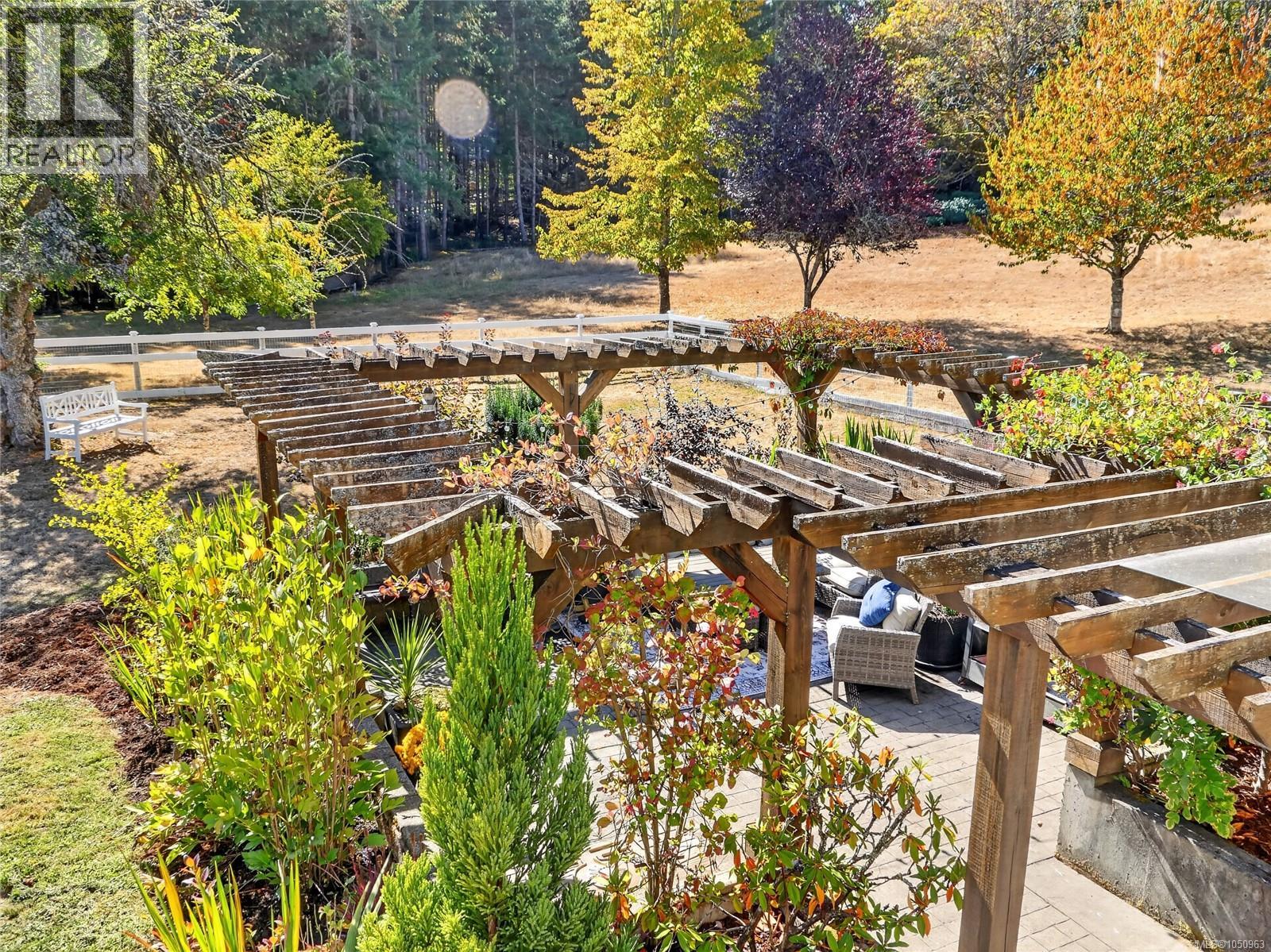 5209 Old West Saanich Rd