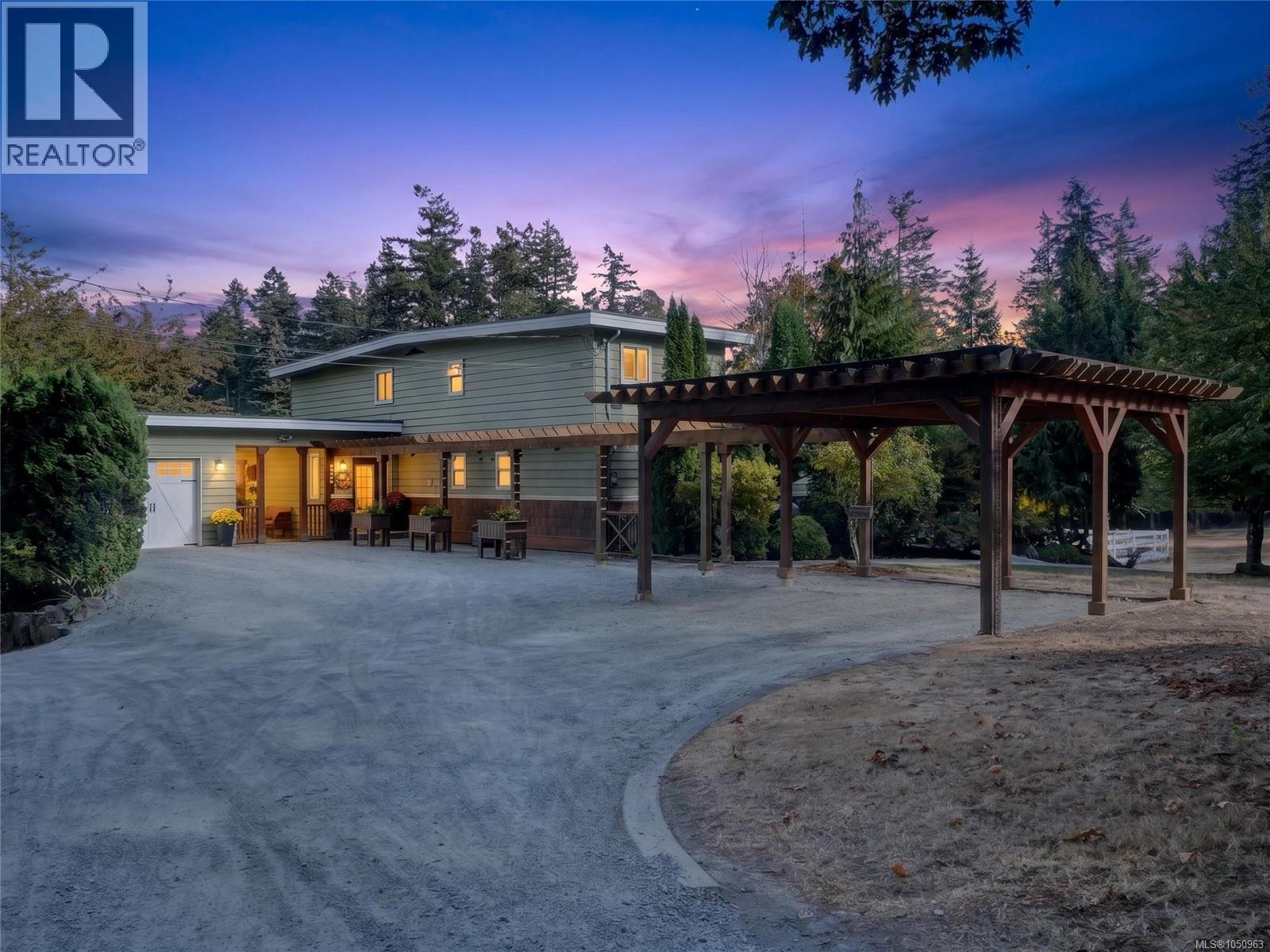 5209 Old West Saanich Rd