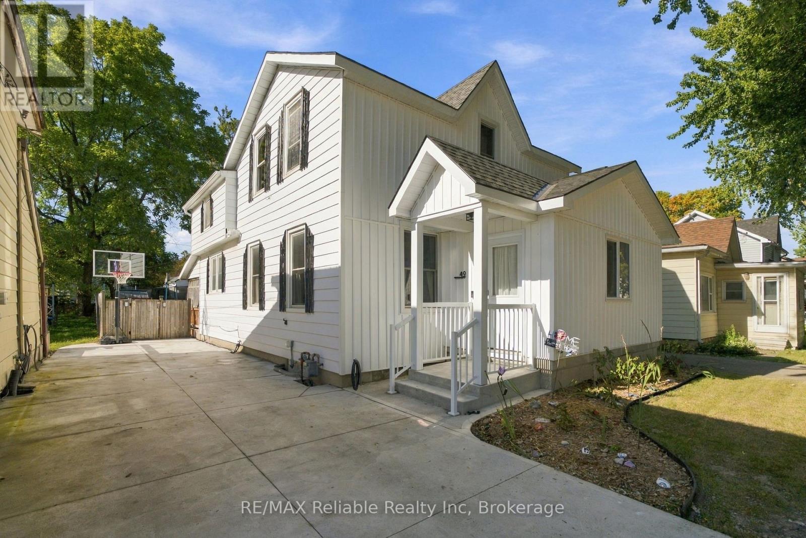 49 Main Street N, Huron East, Ontario N0K 1W0 - Photo 2 - X13844954