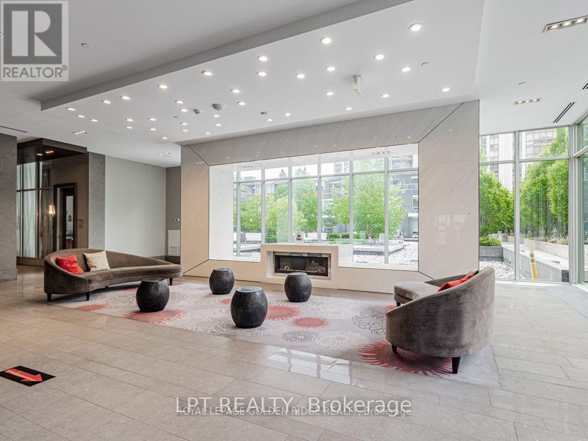 1004 - 88 Sheppard Avenue E, Toronto, Ontario  M2N 6Y2 - Photo 2 - C13845006