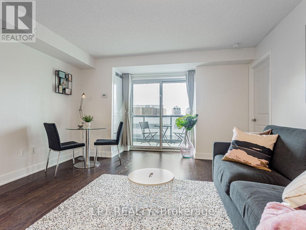 1004 - 88 Sheppard Avenue E, Toronto, Ontario  M2N 6Y2 - Photo 7 - C13845006