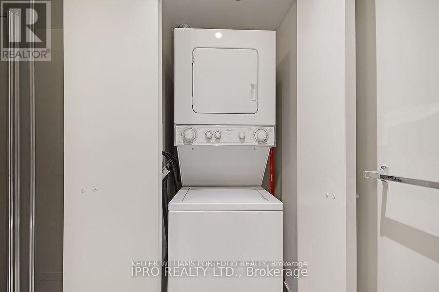 420 - 21 Nelson Street, Toronto, Ontario  M5V 1T8 - Photo 23 - C13845052
