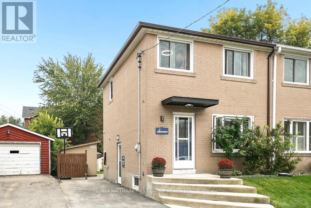7 Ellendale Drive, Toronto, Ontario  M1P 1M9 - Photo 2 - E13845014