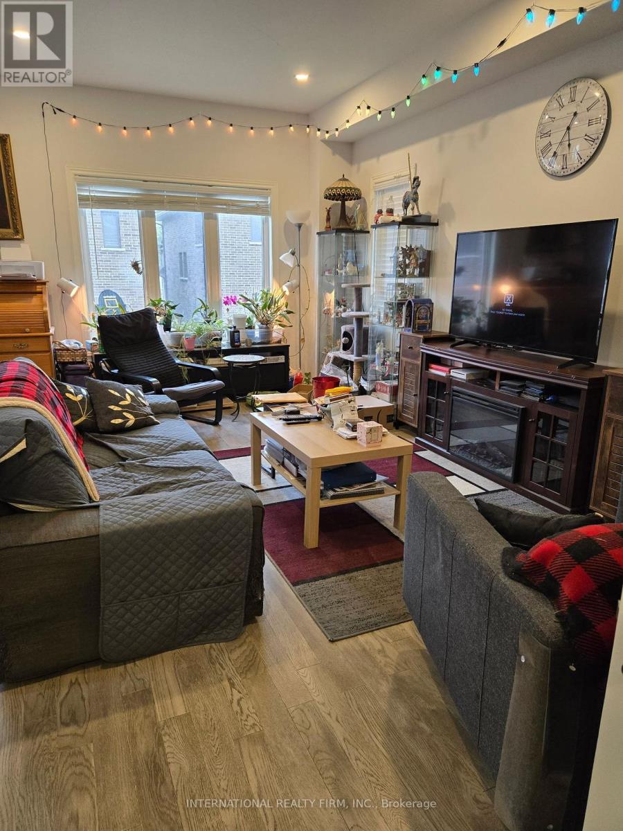 10 GORD MATTHEWS WAY